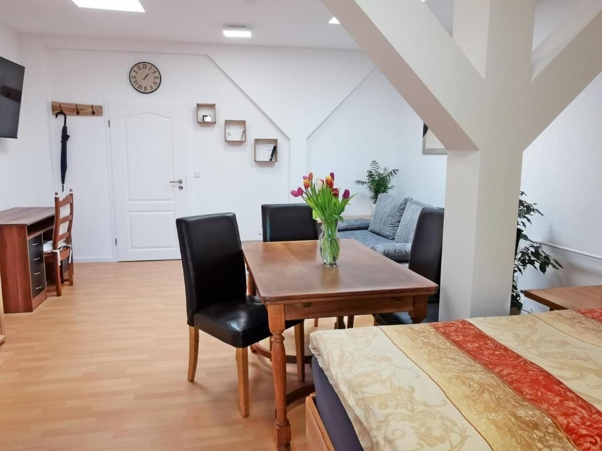 Musashi Apartment 2 Ваймар Екстериор снимка